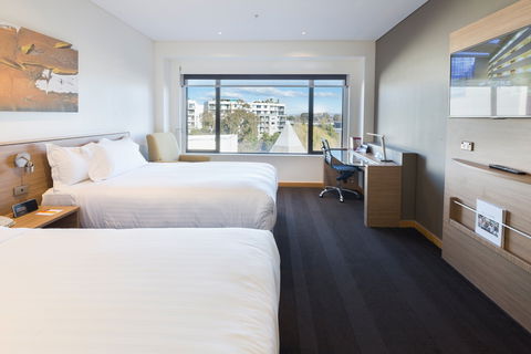 Crowne Plaza Canberra - ACT Tourism 6