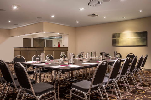 Crowne Plaza Canberra - ACT Tourism 10