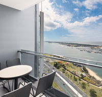 Meriton Suites Southport - ACT Tourism