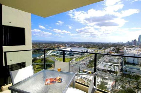 Mantra Broadbeach on the Park - ACT Tourism 1