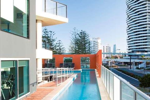 Mantra Broadbeach on the Park - ACT Tourism 3