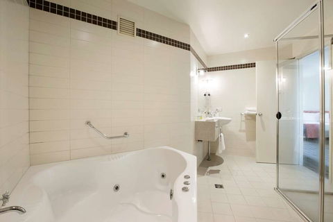 Mermaid Waters by Nightcap Plus - ACT Tourism 7