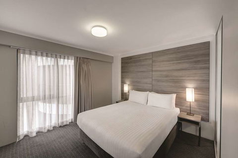 Adina Serviced Apartments James Court - ACT Tourism 14