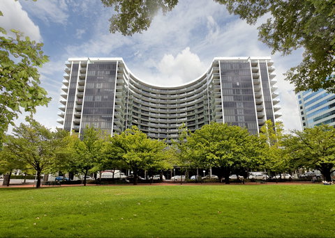 Astra Canberra Manhattan - ACT Tourism 0