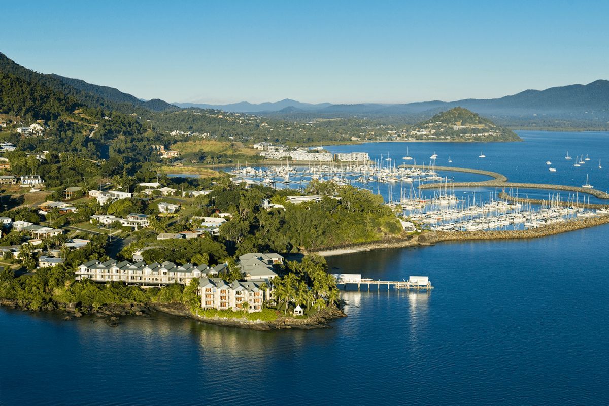 Airlie Beach QLD ACT Tourism