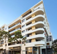 Meriton Suites Waterloo - ACT Tourism