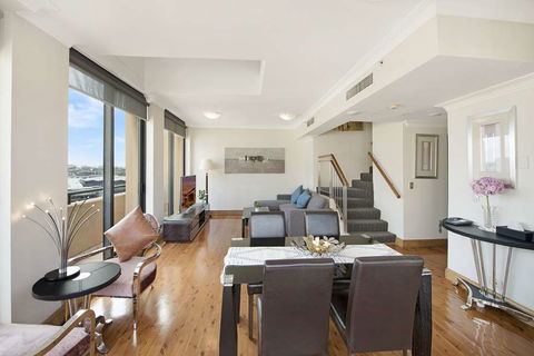 YEHS Hotel Sydney Harbour Suites - ACT Tourism 12