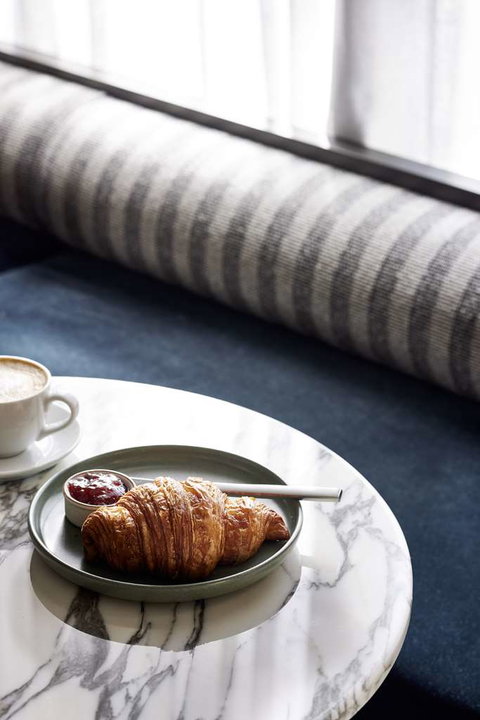 Aiden by Best Western - ACT Tourism 12