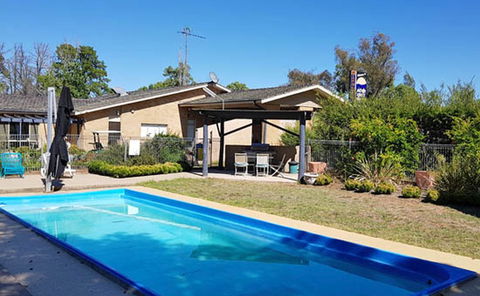 Amber Court Motor Inn - ACT Tourism 2