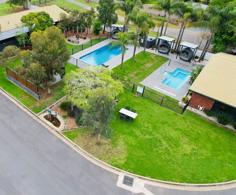 Federation Motor Inn - ACT Tourism 0