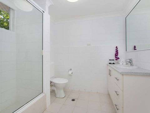 Cairns City Palms - ACT Tourism 1