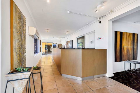 Comfort Inn Manhattan - ACT Tourism 2