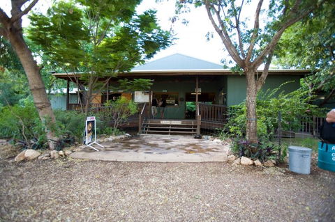 Adels Grove Camping Park Hotel - ACT Tourism 0