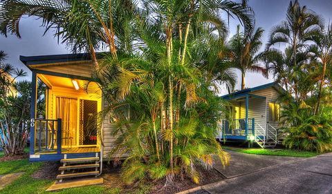 Alex Beach Cabins & Tourist Park - ACT Tourism 0