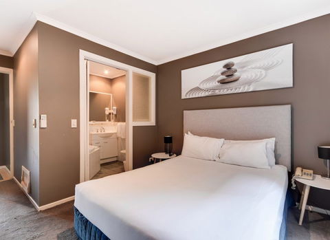 Aqualuna Beach Resort - ACT Tourism 1