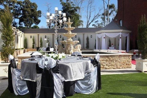 Country Comfort Hunts Liverpool - ACT Tourism 0