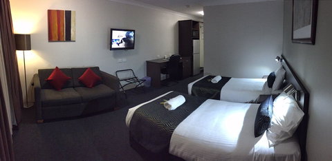 Country Comfort Hunts Liverpool - ACT Tourism 1