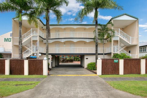 Cairns City Sheridan - ACT Tourism 0