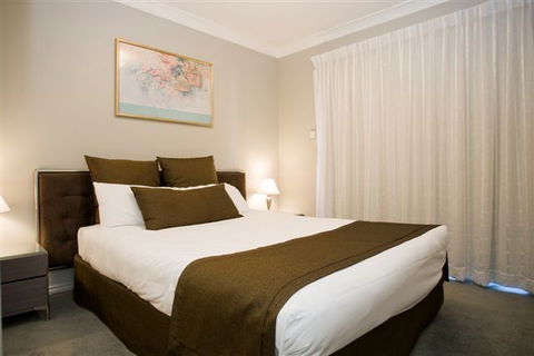 Pinnacle Apartments - ACT Tourism 1