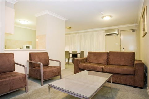 Pinnacle Apartments - ACT Tourism 2
