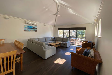 Margarets Beach Resort - ACT Tourism 4