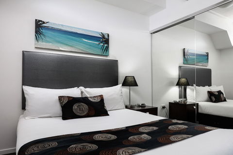 Central Holborn Apartments - ACT Tourism 1
