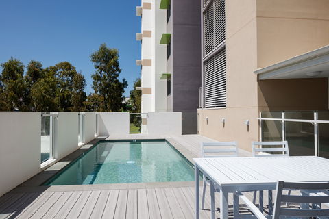 Direct Hotels - Kensington At Central - ACT Tourism 3