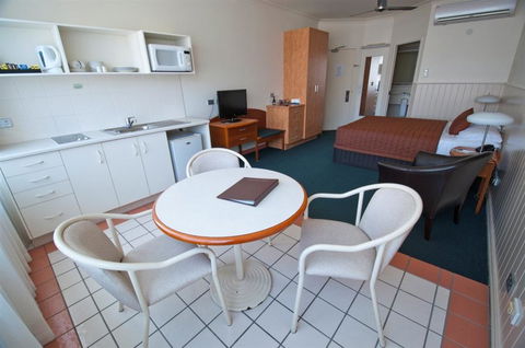 City Oasis Inn - ACT Tourism 4