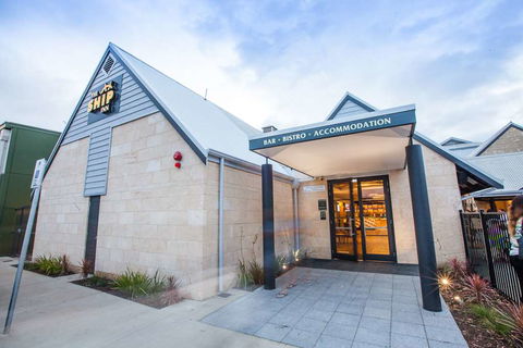 Royal Palms Resort by Nightcap - ACT Tourism 12