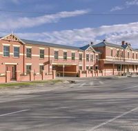 Lake Inn Ballarat - ACT Tourism