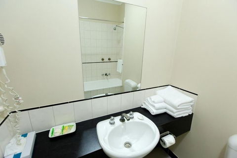 Barkly Motor Lodge - ACT Tourism 11