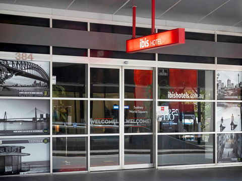 Hotel Ibis World Square - ACT Tourism 1