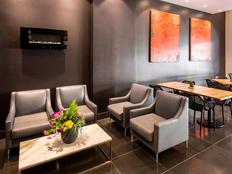 Hotel Ibis World Square - ACT Tourism 2