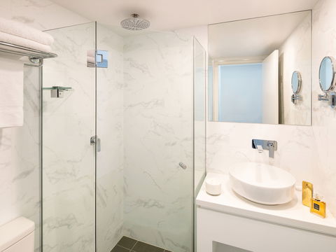 Hotel Ibis World Square - ACT Tourism 7