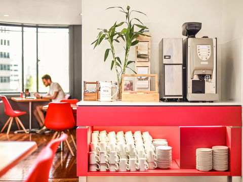 Hotel Ibis World Square - ACT Tourism 11