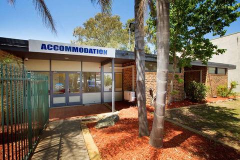 Nightcap at High Flyer Hotel - ACT Tourism 1