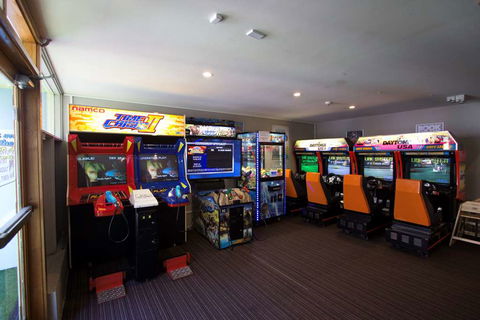 Nightcap at High Flyer Hotel - ACT Tourism 2