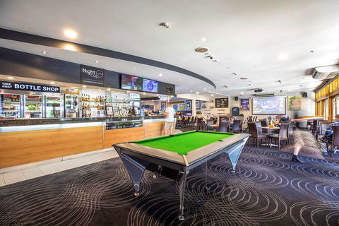 Nightcap at High Flyer Hotel - ACT Tourism 14