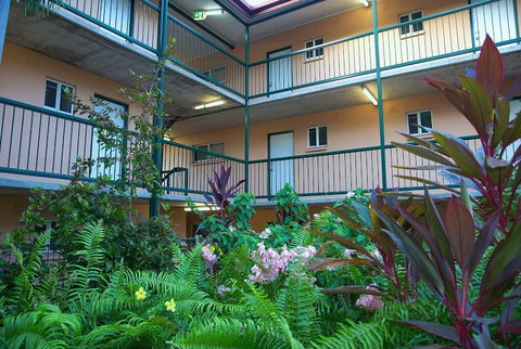 Alatai Holiday Apartments - ACT Tourism 0