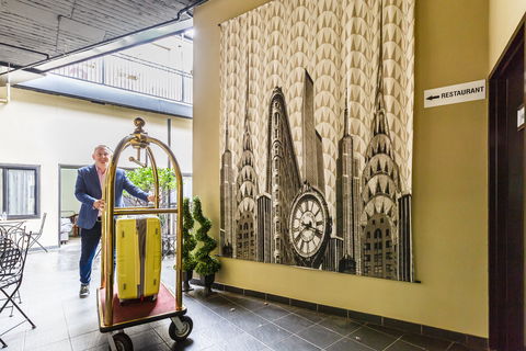 Airport Hotel Sydney - ACT Tourism 2