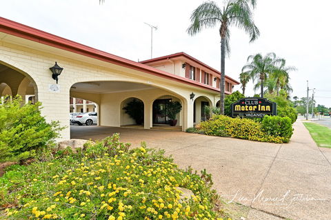 Narrandera Club Motor Inn - ACT Tourism 0