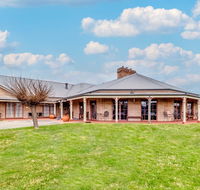 The Bowen Inn Motel - ACT Tourism