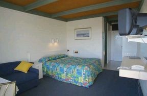 Kingfisher Motel - ACT Tourism 1