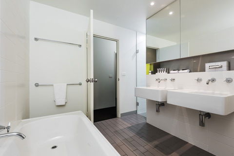Coast Resort Merimbula - ACT Tourism 1