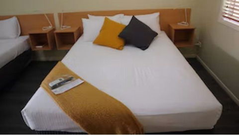 Gayndah Colonial Motor Inn - ACT Tourism 1
