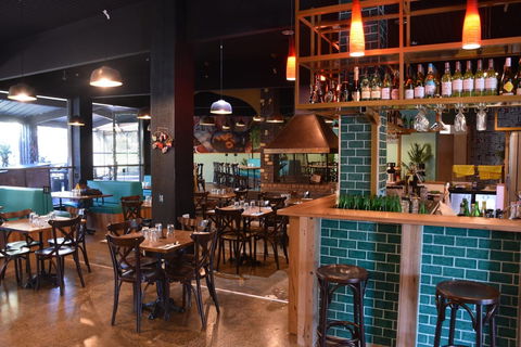 Knox International Hotel - ACT Tourism 8