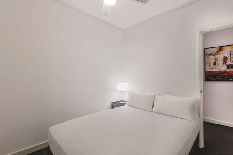 Adina Apartment Hotel Barrack Plaza - ACT Tourism 7