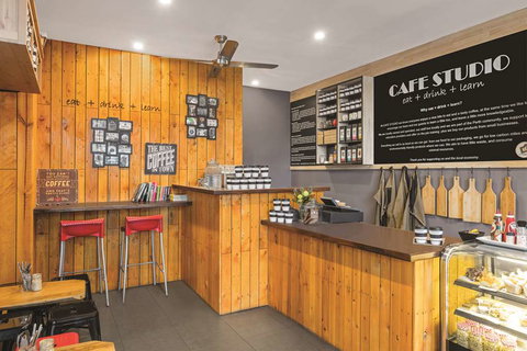 Adina Apartment Hotel Barrack Plaza - ACT Tourism 16