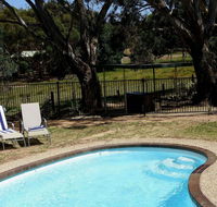 Golden Heritage Motor Inn  Cottages - ACT Tourism