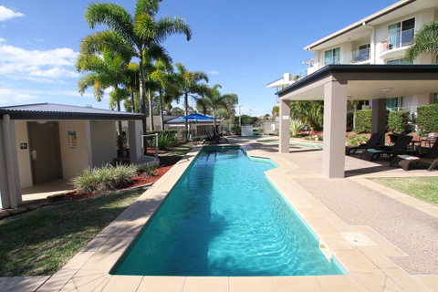 Caloundra Central Apartment Hotel - ACT Tourism 8